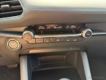 Mazda 3 2.0 Skyactiv G122 Plus A/T - 16