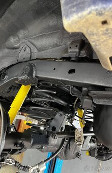 Toyota Landcruiser 90 - 16