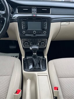 Škoda Superb II Combi 2.0TDI DSG Elegance - 16