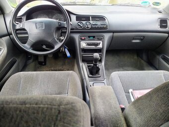 Honda Accord Aerodeck 2.2i automat - 154 000 KM - DVA VOZY - 16