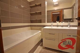 BEZ PROVÍZIE//3-IZBOVÝ BYT NA KOLIBE, 2xLOGGIA, PARKING - 16