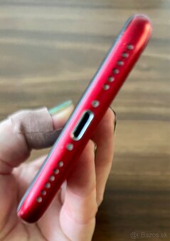 Predám IPhone 8 Red Edition - 16
