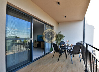 Na prenájom moderne zariadený 3 izbový, dvojpodlažný apartmá - 16