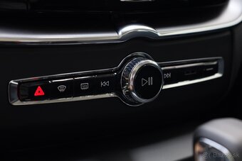 Volvo XC60 2.0 B4 mHEV Core A/T - 16