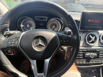 Mercedes-Benz GLA 200 d 4MATIC A/T - 16