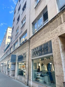 Príjemný tichý byt s terasou v historickom centre mesta - 16