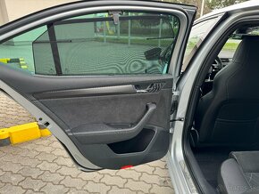 Škoda Superb 2.0tsi 206kw nové vozidlo - 16
