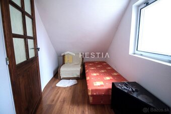 REZERVOVANÉ Útulná chata s bazénom a veľkým pozemkom Prietrž - 16