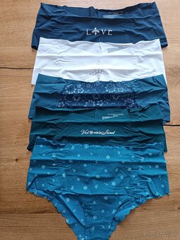 Brazilky S od Victoria’s Secret / PINK - 16