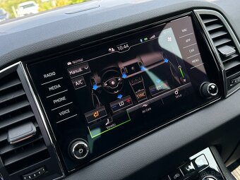 Škoda Karoq 2.0 TDi DSG, r.v.: 2022 - 16