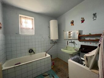 Šaca - 5 izbový rodinný dom s peknou záhradou - 16