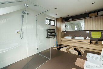 Na predaj 4 izb dom v Poproči s krbom, terasou a garážou - 16