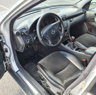 Mercedes Benz C200 - 16