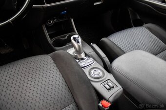 Mitsubishi Outlander 2.0 PHEV 4WD (2013) - 16