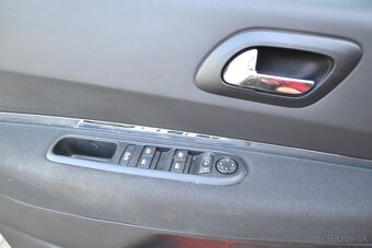 Peugeot 3008 1.6i Vti - 16