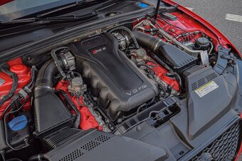 Audi RS5 V8 quattro - 16