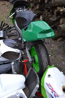 Kawasaki ZXR 750L - 16