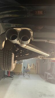BMW E90 2006 318d - 16