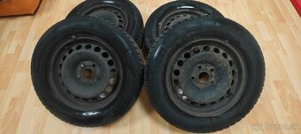 Predám 4 zimné pneumatiky s diskami Škoda octavia 2 - 16