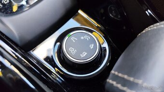 Peugeot 2008 1.2 Puretech AUTOMAT AllGrip 2017 111000km - 16