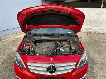 Mercedes-Benz B 220 CDI 2013 panoráma - 16