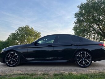 BMW 550i xdrive - 16