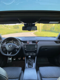 Škoda Octavia Combi 2.0 TDI DPF RS - 16