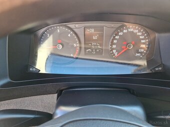 Volkswagen T6 Transporter 2,0TDI - 5 miest -2016 - 16