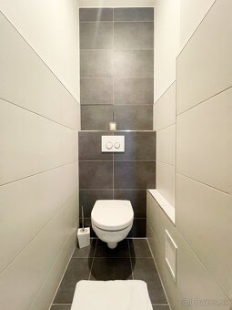Na prenájom 3-izb.byt blízko centra s 2 balkónmi v BA - 16