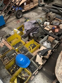 skrine ponk noznice pasovina nerez srouby klince - 16