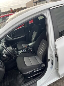 Kia ceed 1.4i panorama gold - 16