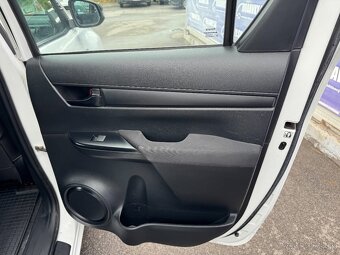 Toyota Hilux DC 2.4 I D-4D Live - 16