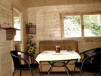 Zrub  s pozemkom v Slovinkách,  lesy, v zime sneh - 16