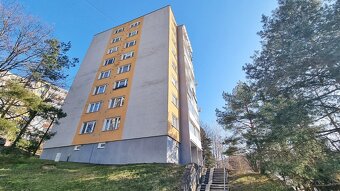 Garsónka s nádherným výhľadom, loggiou, Krosnianska ul. - 16
