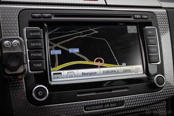 Volkswagen Passat Variant 3.2 V6 4Motion DSG - 16