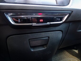 Citroën C4 Picasso eHDi 85kW PLNÁ VÝBAVA TOP STAV NOVÉ ROZVO - 16
