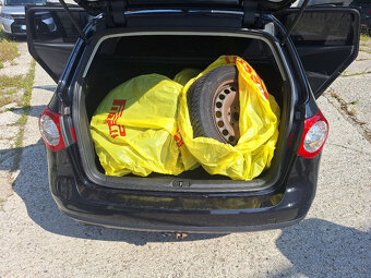 Volkswagen Passat Variant 2.0 TDI Highline - 16