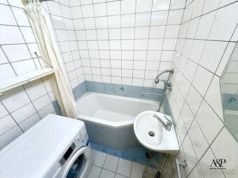 NA PREDAJ 3 IZB. BYT S LOGGIOU, 76M2, ROBOTNÍCKA UL., SENICA - 16