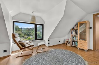 Na predaj komfortný a kvalitne postavený dom, Sološnica - 16