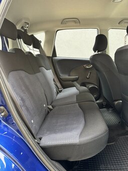 HONDA JAZZ 1,2 i-VTEC, BENZÍN, MANUÁL, 2/2011, 165 212 KM - 16