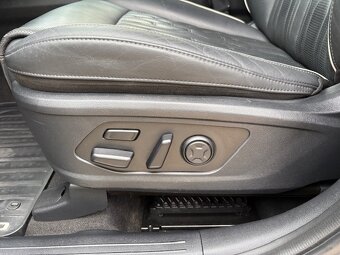 Kia Sorento 2.2 CRDi Platinum 7-miestna - 16