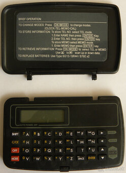 Rretro kalkulačky a digitálny diár - 16