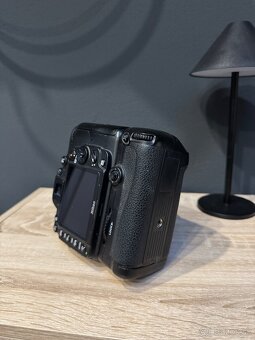 Nikon D7000, 35mm 1.8, 50mm 1.8 - 16