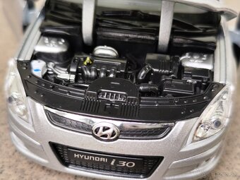 Predám tento Kovový model.Hyundai i30 - 16