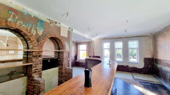 REZERVOVOVANÉ BUDOVA vo VRBOVOM - centrum - 16