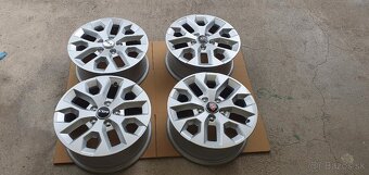 Renaukt dacia duster suzuki toyota honda nissan 5x114,3 r16 - 16