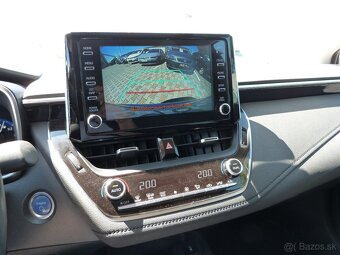 Toyota Corolla sedan 1,8i 72kW HEV automat - 16