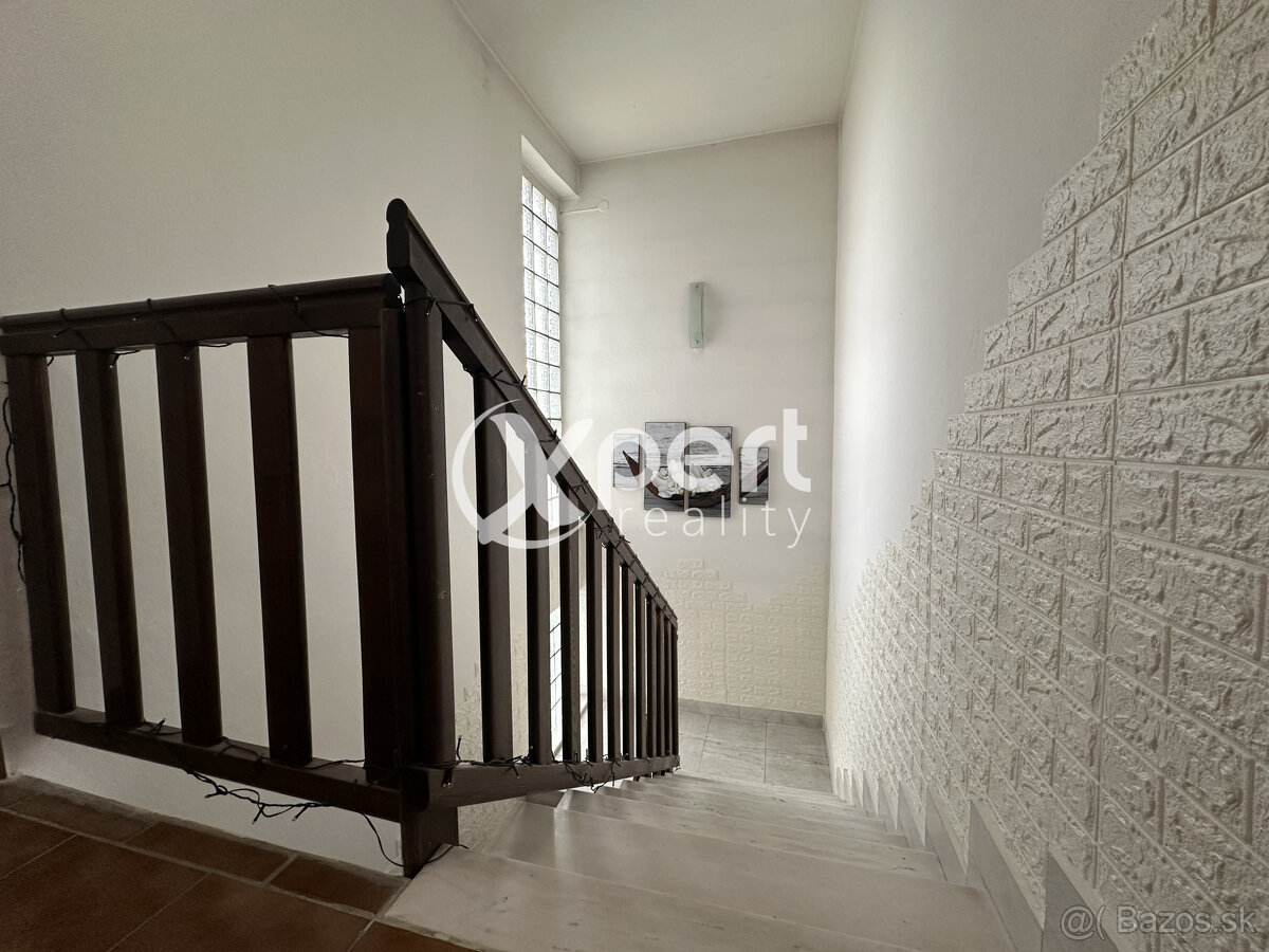 ZNÍŽENÁ CENA. Rodinný dom na predaj s garážou a záhradou - 17