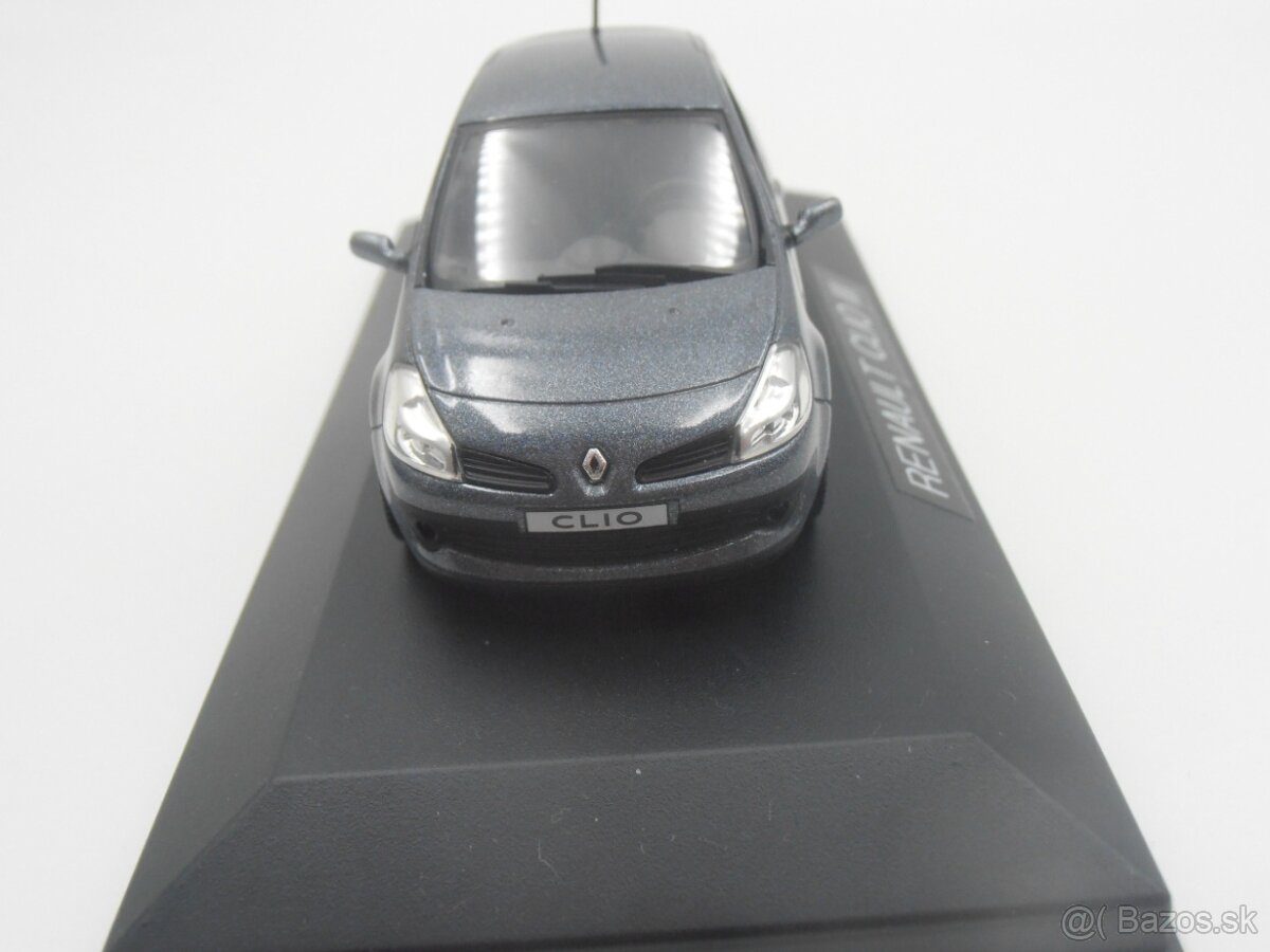 Renault Clio III, Renault R16 1/43 - 17