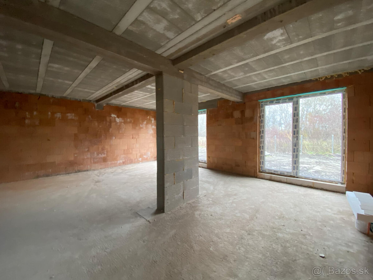 Na predaj 5 izbový rodinný dom v obci Dunajský Klátov s možn - 17